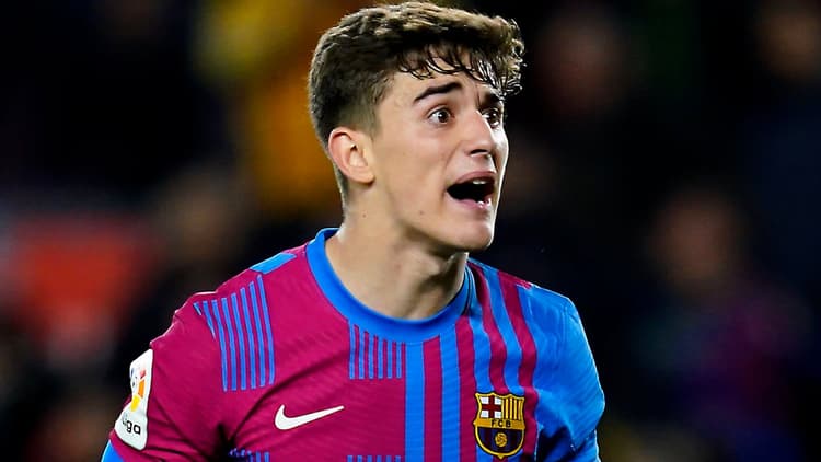 Gavi, Barcelona, 2021/22