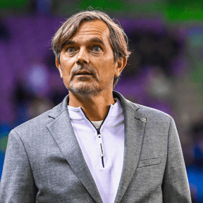 De Telegraaf komt met schokkende onthulling over Phillip Cocu en Vitesse