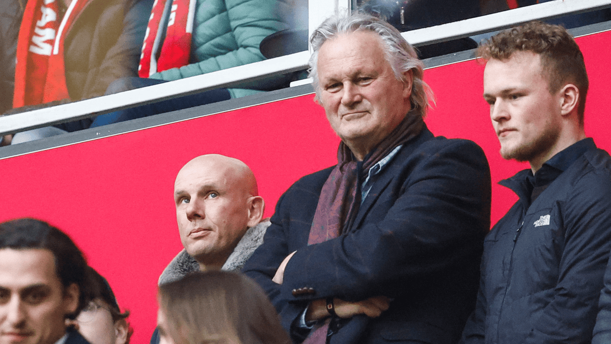 Ajax verrast met nieuw plan voor omstreden beloningen leden RvC ...