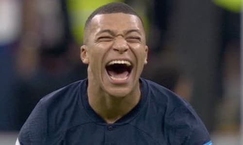 Kylian Mbappe laughing after Harry Kane's penalty miss at World Cup 2022
