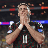 Santiago Giménez, Mexico