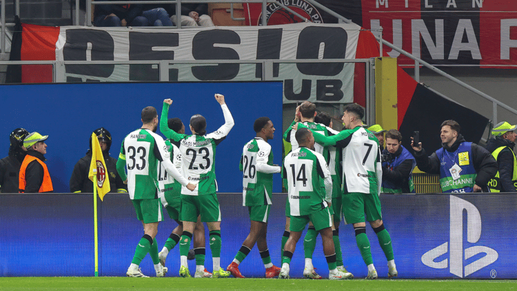 Door een doelpunt van Julián Carranza heeft Feyenoord woensdagavond de achtste finale van de Champions League bereikt.