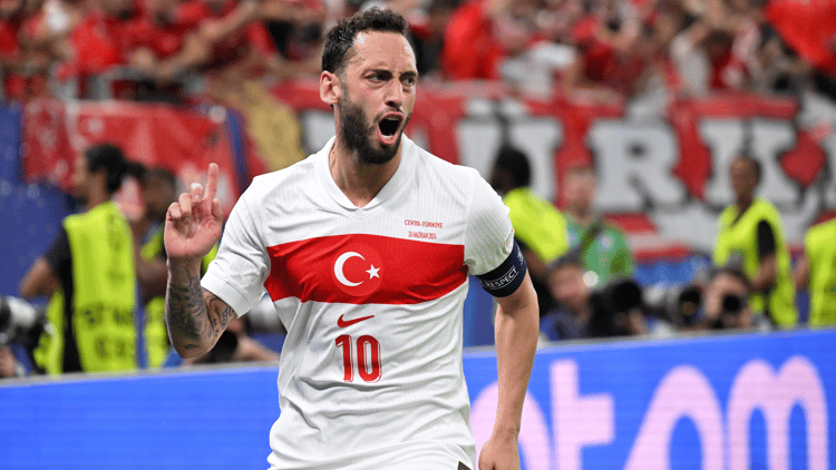 Hakan Calhanoglu