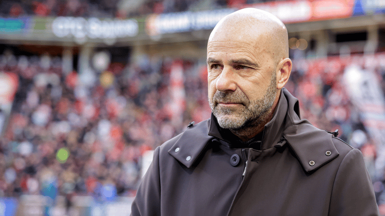 Peter Bosz als trainer van PSV.