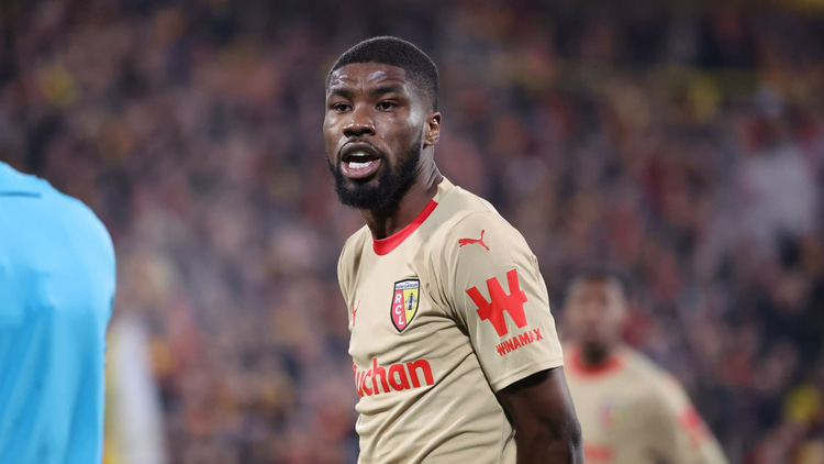 Kevin Danso is liked by PSG