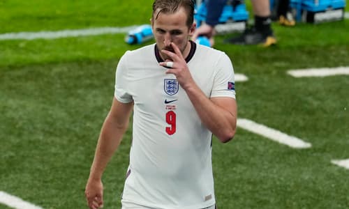 Harry Kane substituted against Scotland at Euro 2020