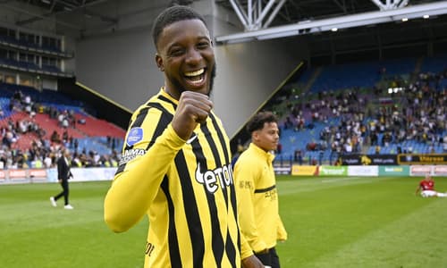 Riechedly Bazoer, Vitesse, 2021/22