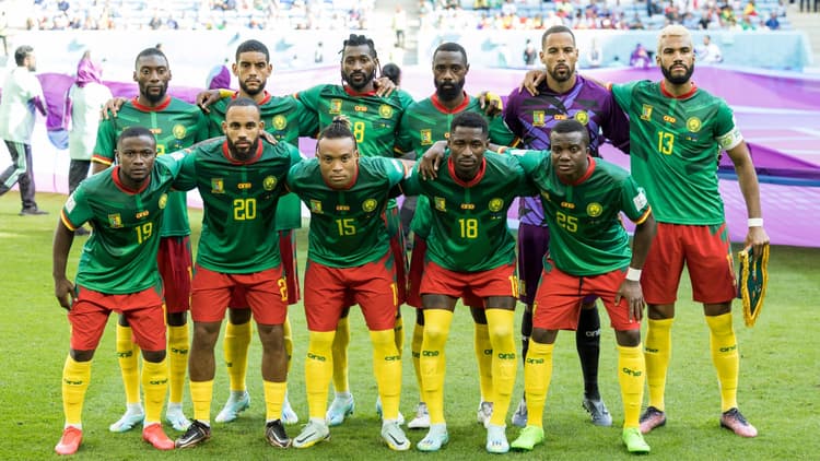 Met deze elf begon Kameroen aan het duel met Servië.