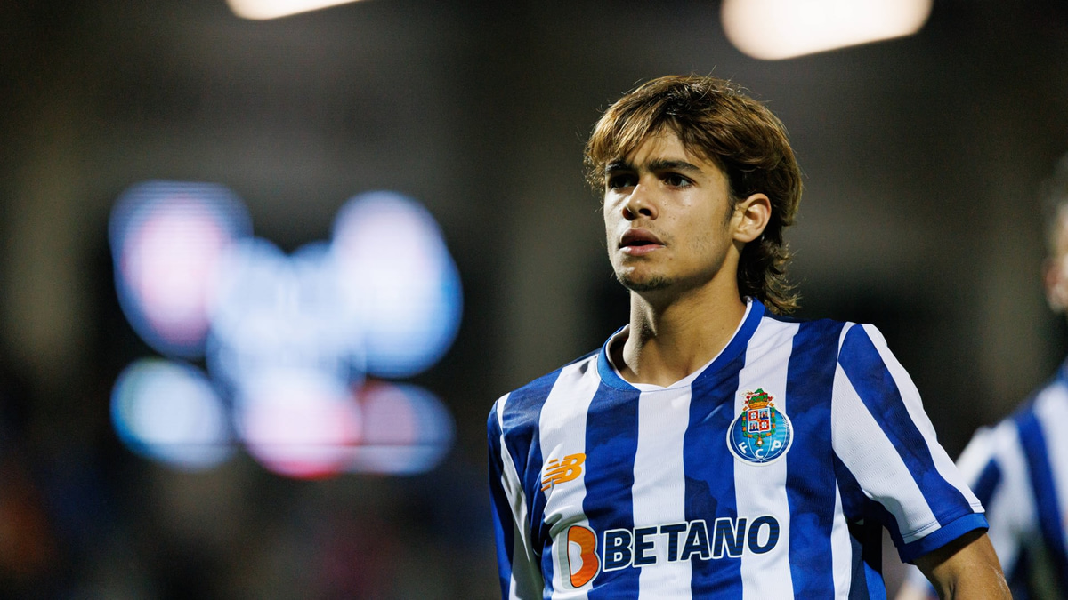 Rodrigo Mora, Porto, 2024/25