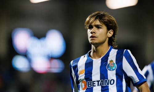 Rodrigo Mora, Porto, 2024/25