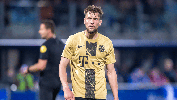 Hidde ter Avest in het shirt van FC Utrecht.