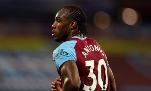 West Ham striker Antonio signs new deal till 2023