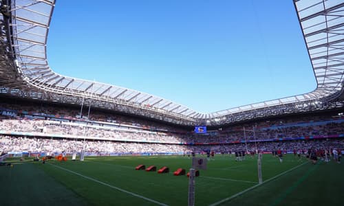 'Middenvelder (22) van OGC Nice dreigt zelfmoord te plegen, club stuurt psycholoog om te onderhandelen'