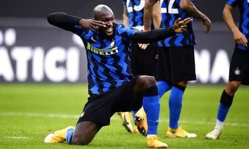 Chelsea signing Romelu Lukaku celebrates scoring against Torino for Inter