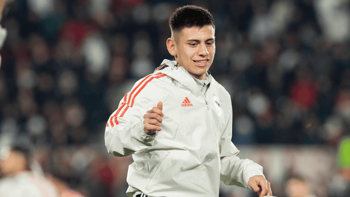 Claudio Echeverri Man City River Plate Girona