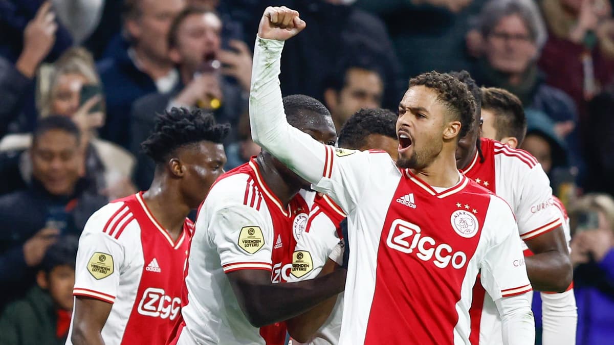 Ajax, Devyne Rensch