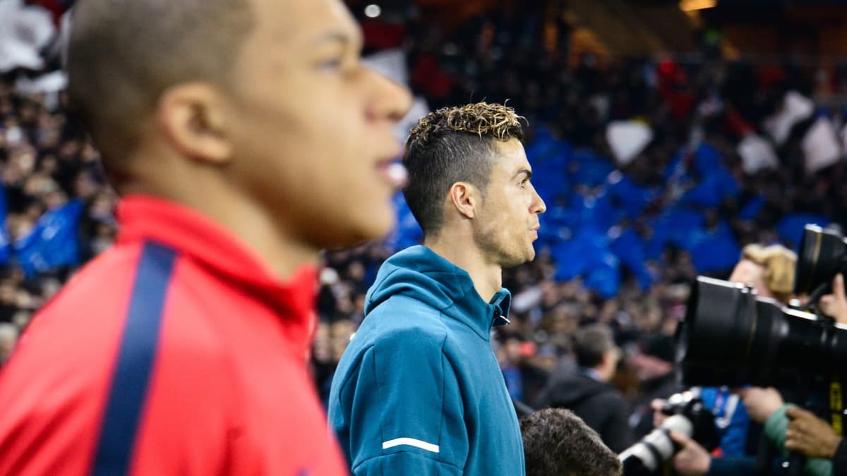 Mbappe and Ronaldo before a PSG-Real Madrid game.