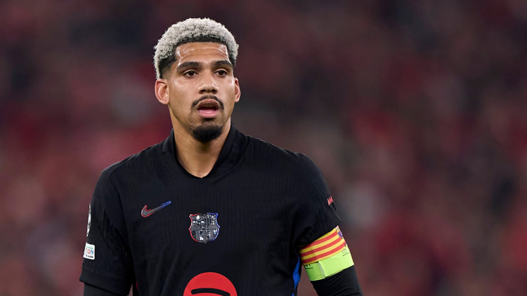 Arteta is 'obsessed' with Ronald Araujo