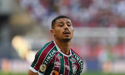 Andre playing for Fluminense