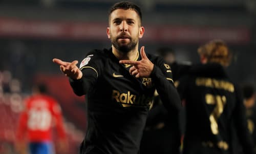 Busquets and Alba ready to stall on Barcelona contract negotiations