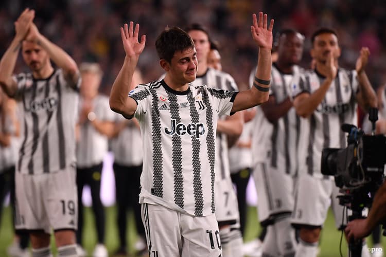Paulo Dybala crying
