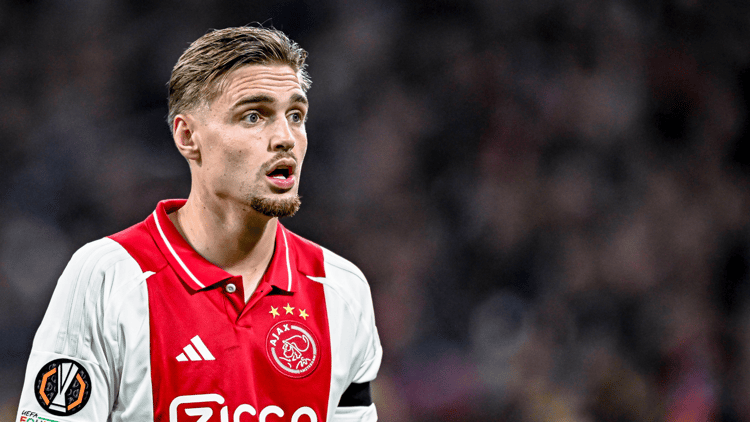Kenneth Taylor in het shirt van Ajax
