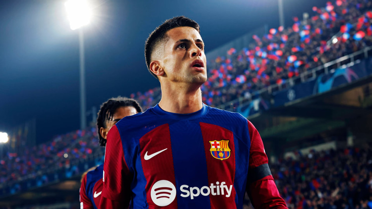 Joao Cancelo is keen to re-join Barcelona