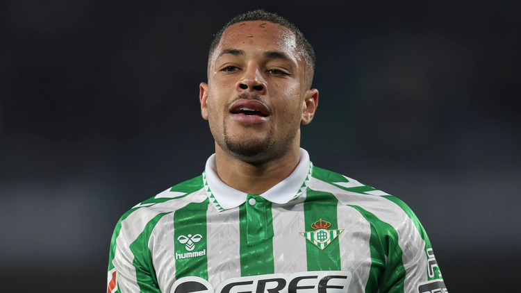 Vitor Roque was getting back on track at Real Betis.