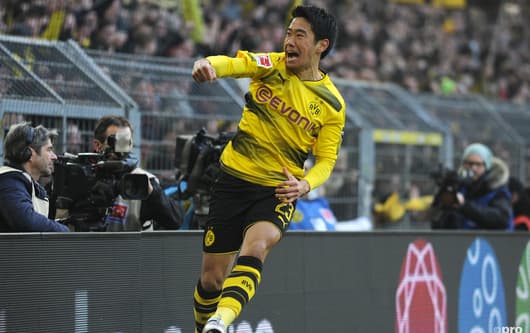 Shinji Kagawa: Ex-Man United man set for Greece move