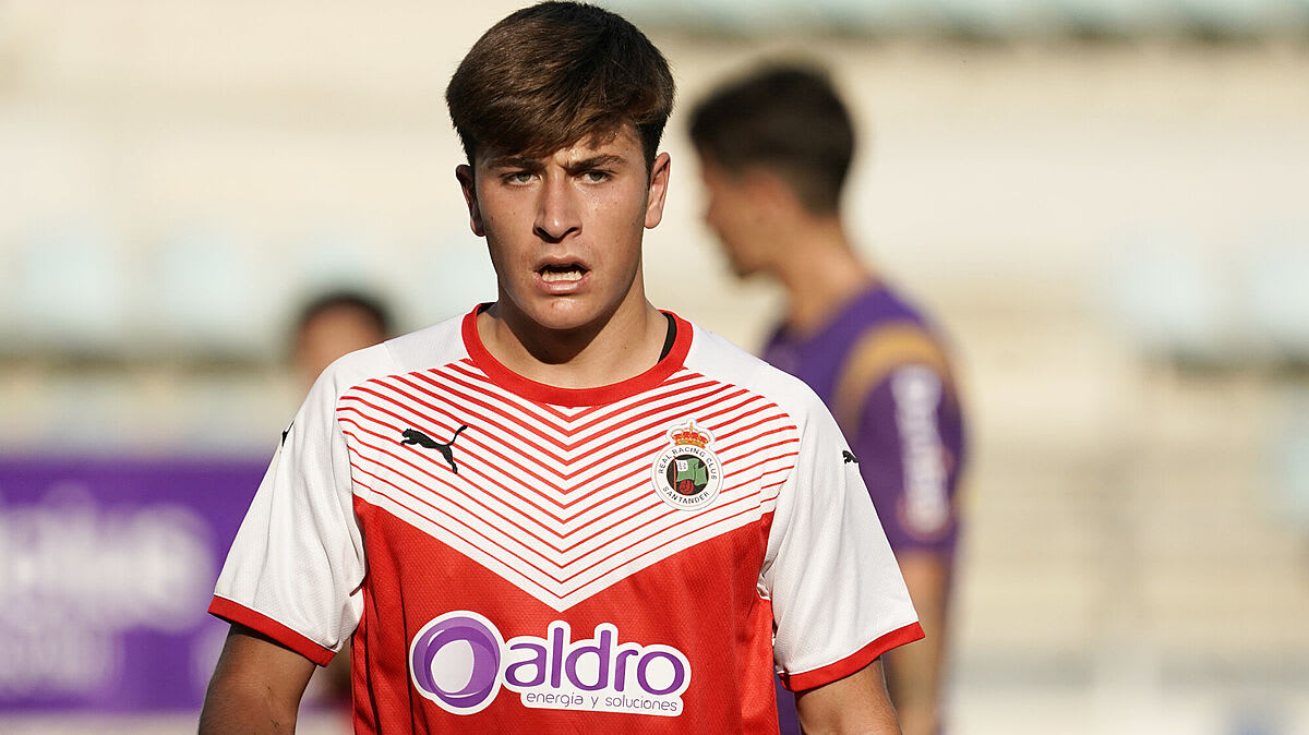 Racing midfielder pablo torre