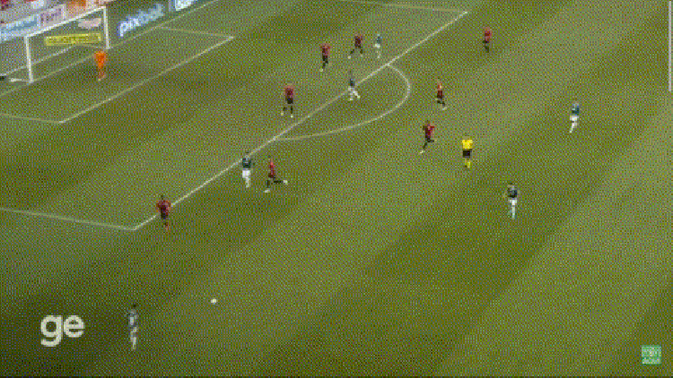 Endrick v Athletico Paranaense