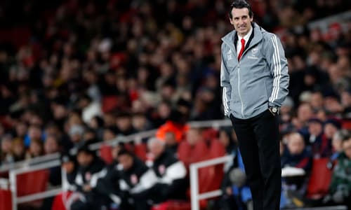 Unai Emery managing Arsenal