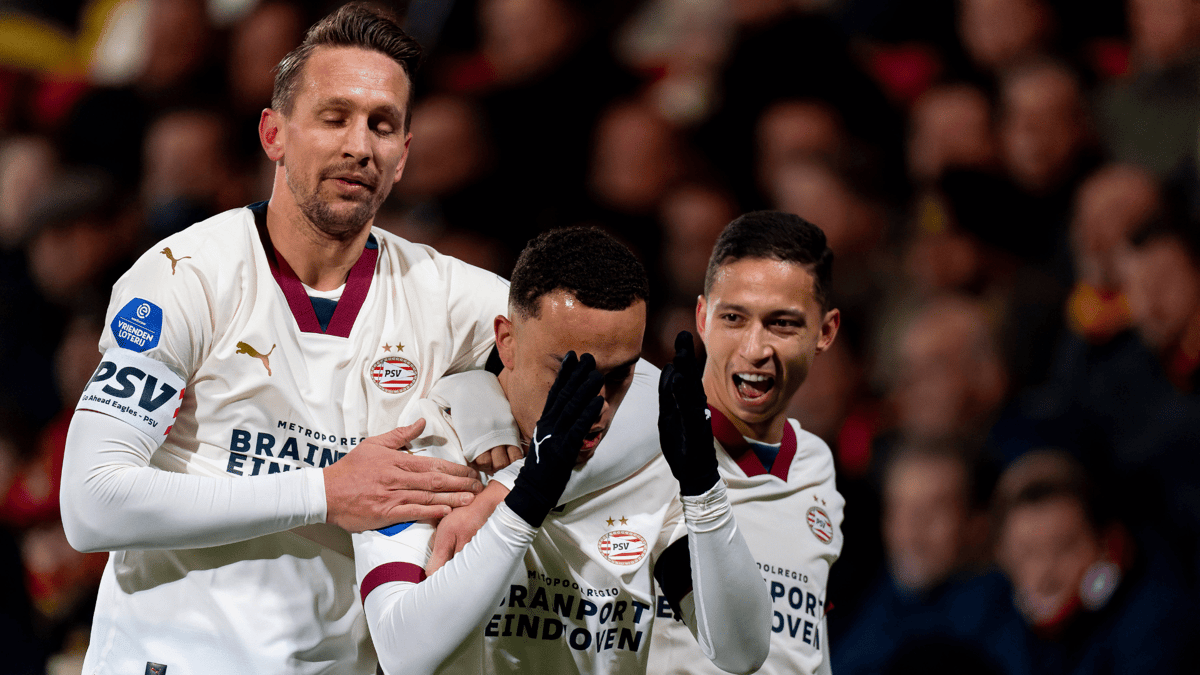 Sergiño Dest, Mauro Júnior, PSV