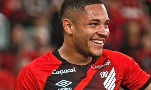 Vitor Roque