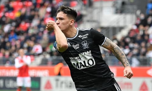 Martin Satriano is wanted by Chelsea and Tottenham