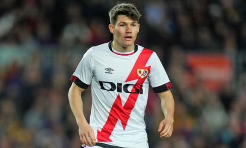 Fran Garcia in action for Rayo Vallecano.
