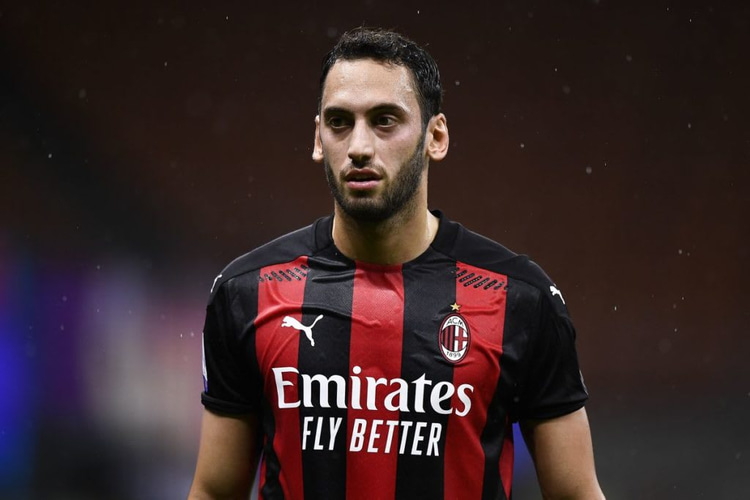 Donnarumma in, Calhanoglu out: The Milan players who could leave this summer