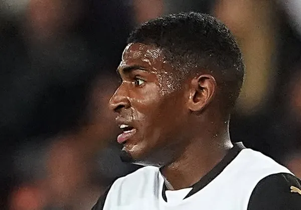 Cristhian Mosquera, Valencia, 2024/25