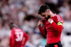 Bruno Fernandes reacts after Man Utd lose the 2024/25 Europa League final to Tottenham