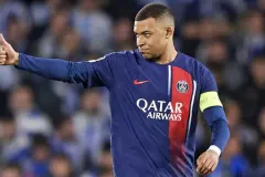 Kylian Mbappe playing for PSG.