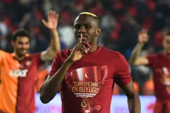 Victor Osimhen celebrates winning the Turkish Cup with Galatasaray