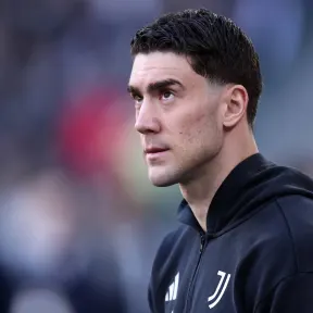 'MISERABLE' Vlahovic in transfer limbo despite Man Utd approach
