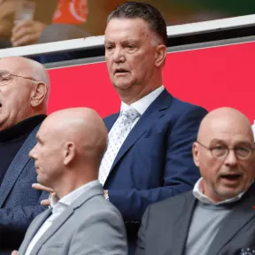 Onrust binnen Ajax na persbericht: 'Iedereen hoopt dat hij voor volgende zomer plaatsmaakt'