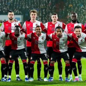 Dilemma voor Feyenoord met oog op transfer sterkhouder: 'Dit helpt ook niet'