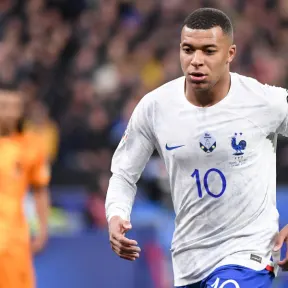 Volgende club Mbappé lijkt al bekend: 'Hij is geboren om voor ons te spelen'