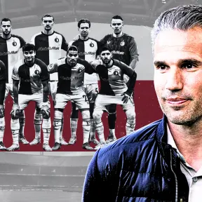 Van Persie laat met advies nadrukkelijk transferwens doorschemeren