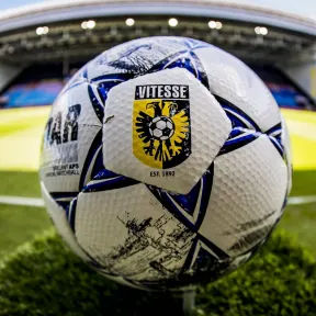 Vitesse kan 7,4 miljoen euro incasseren met verkoop sterkhouders