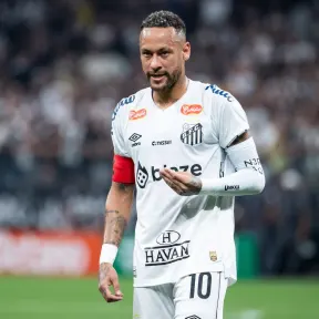 Neymar agrees new Santos contract - Fabrizio Romano
