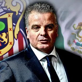 'Dennis te Kloese kan astronomisch bedrag opstrijken bij Chivas'
