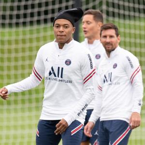 Kylian Mbappe and Lionel Messi at PSG training